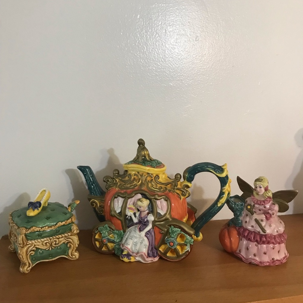 Fitz and Floyd Cinderella tea set.